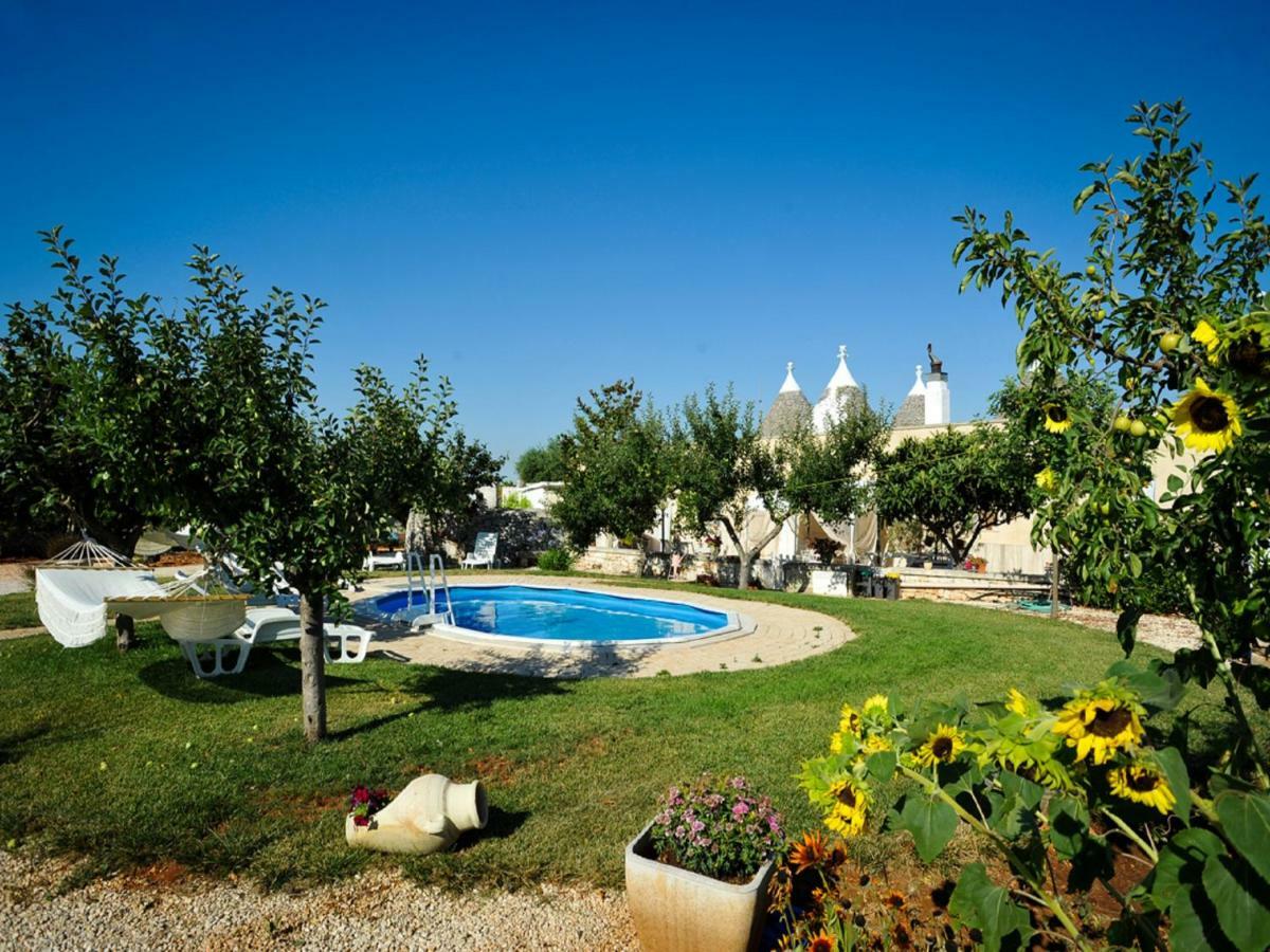 Trulli Di Nonna Palma Villa Locorotondo Exterior photo