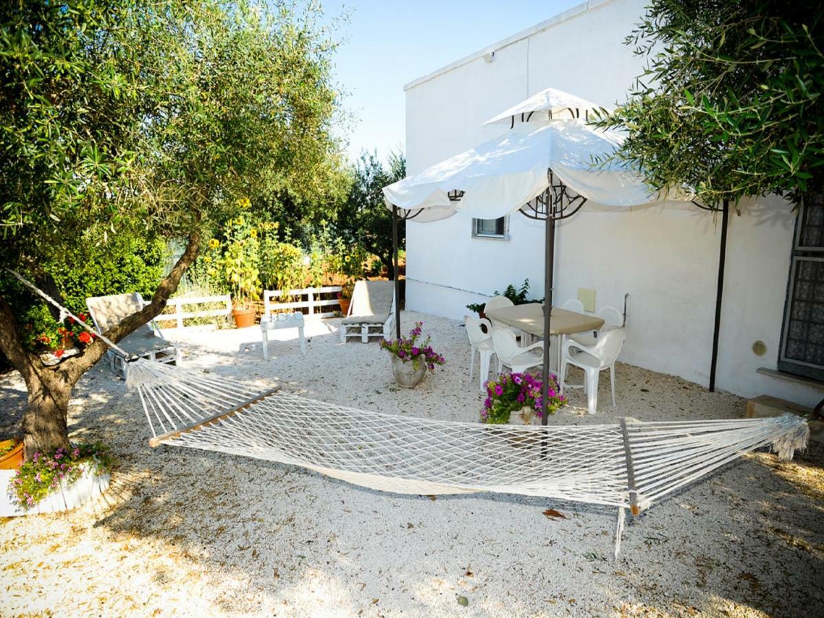 Trulli Di Nonna Palma Villa Locorotondo Exterior photo